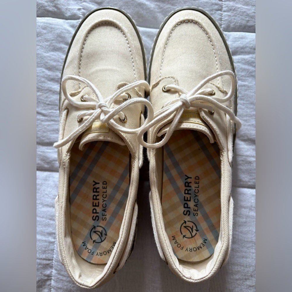 Sperry topsider thick sole cream shoes with olive green stripe